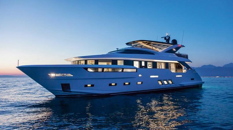 yacht elettrificato Aliant M/Y Akira